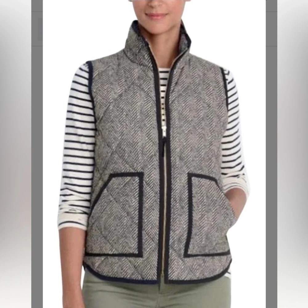 NWOT JCREW Herringbone puffer vest black and cream Size XS - Picture 4 of 10